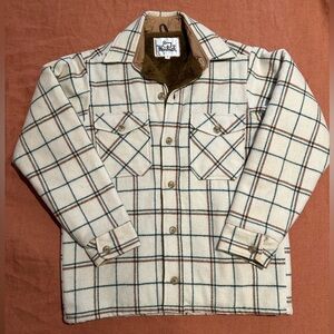 Vintage Woolrich Plaid sherpa lined jacket. Men’s medium.